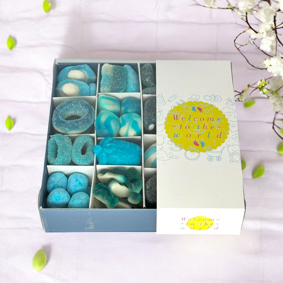 Pick n Mix Blue Sweets - Welcome to the World Gift Box 500g