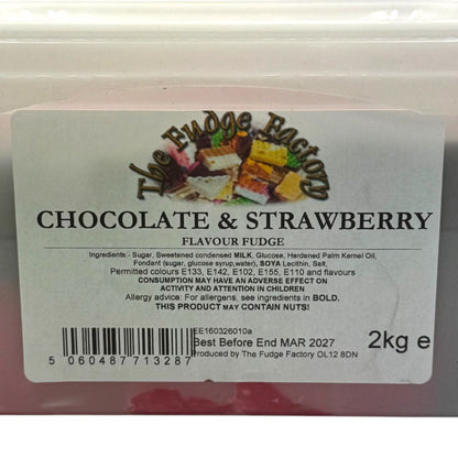 Label for chocolate and strawberry fudge from The Fudge Factory with ingredients and branding details.