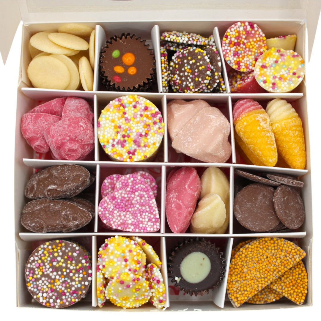 Valentine Chocolate Gift Box (16 Chocolates)
