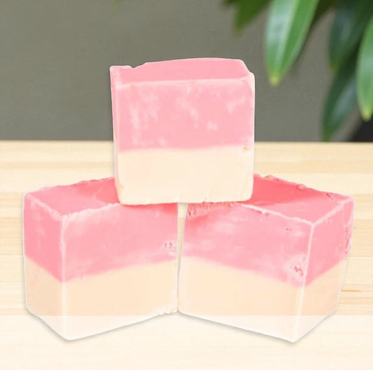 The Fudge Factory Dairy Free Strawberries & Cream Fudge